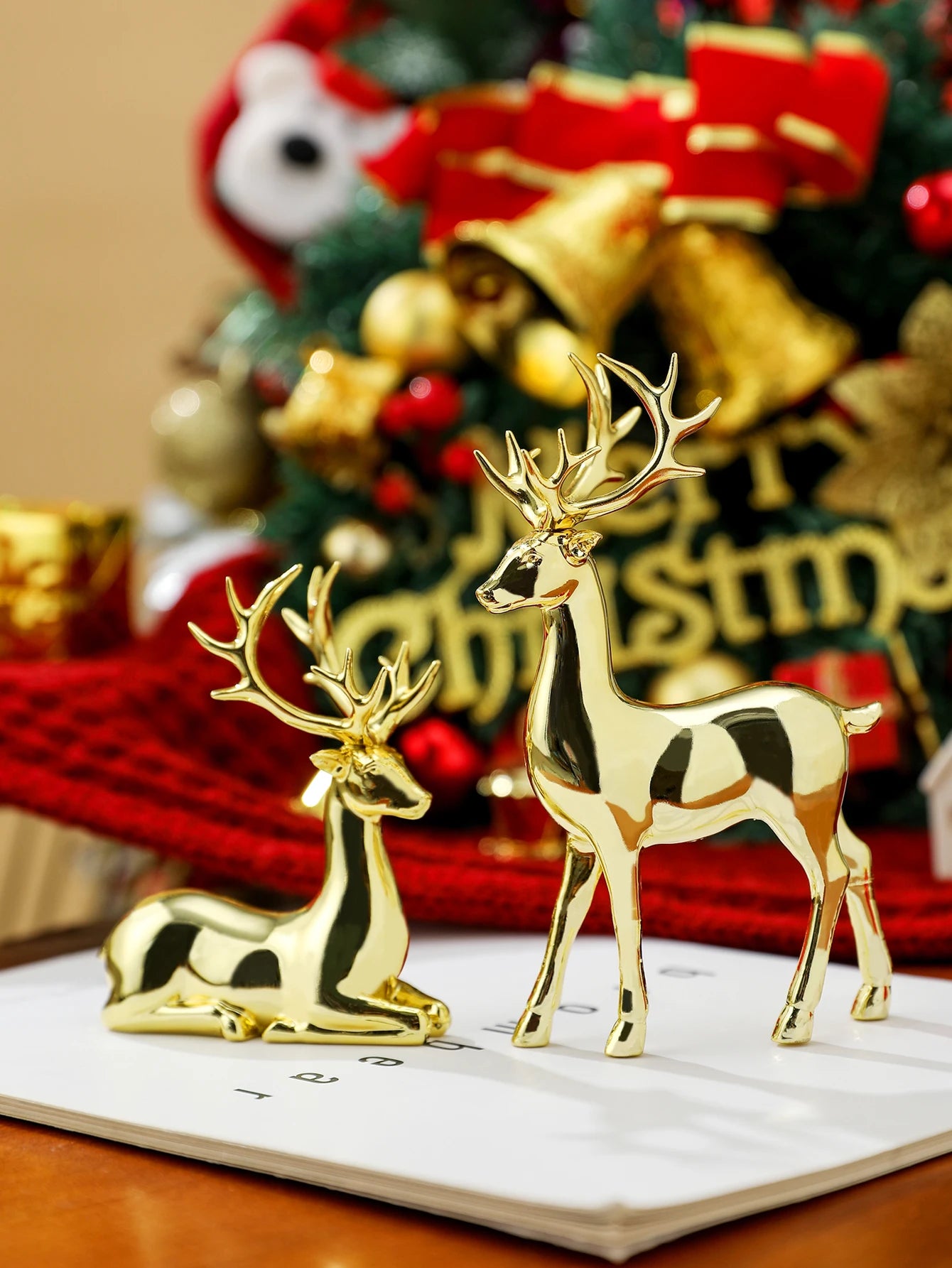 2-Piece Christmas Reindeer Table Decor